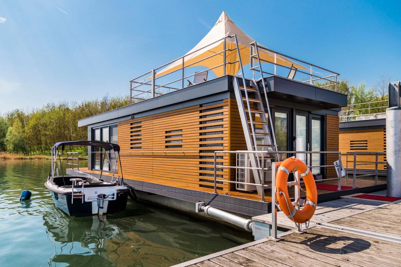 Schwimmende Ferienhaeuser Auf Dem See - Spreewald Фечау Екстериор снимка