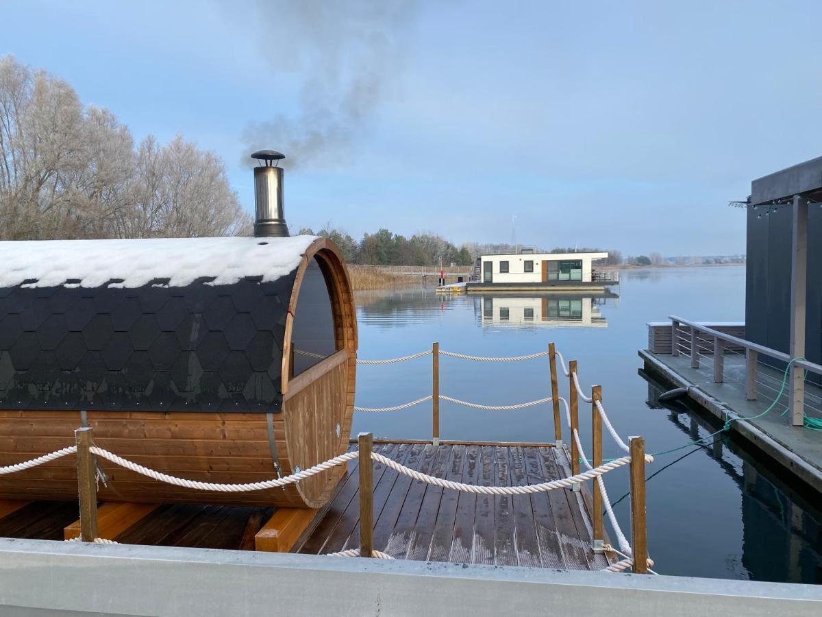Schwimmende Ferienhaeuser Auf Dem See - Spreewald Фечау Екстериор снимка